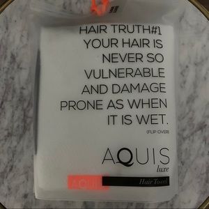 Aquis Lisse Luxe Hair Towel White